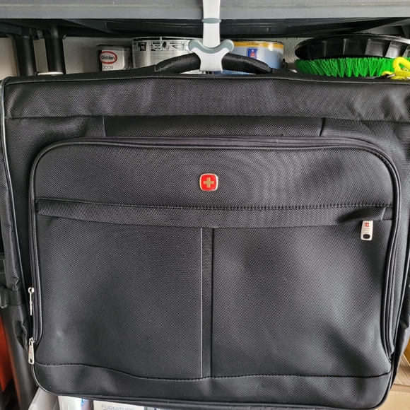 SwissGear Bags Swissgear Fullsized Garment Bag Black Poshmark